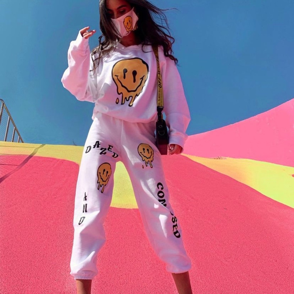 “Dazed and confused” white sweat set